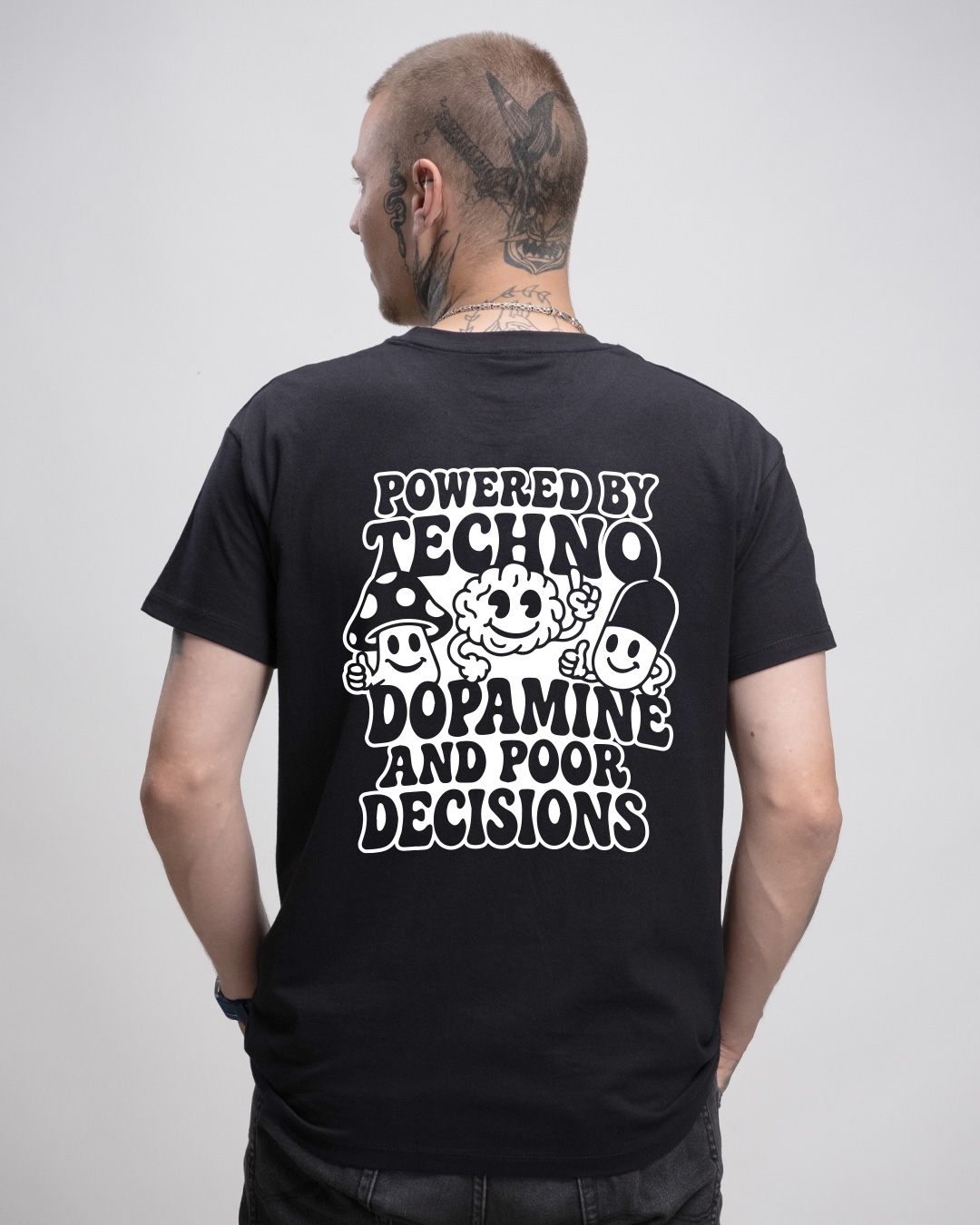 POWERED BY TECHNO - Herren Basic T-Shirt